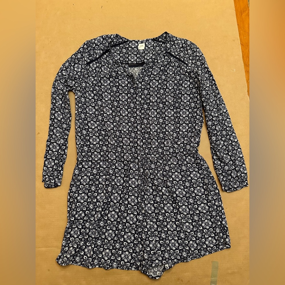 Gap Jumper T-Shirt Black & White Striped Dress Size M Stretch Long Sleeve